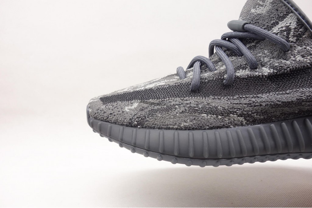 yeezy boost 350 v2 dark salt