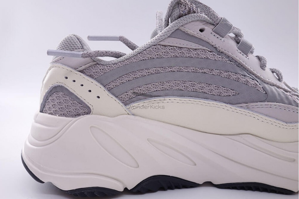 yeezy boost 700 v2 static