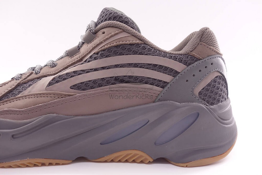 yeezy boost 700 v2 geode