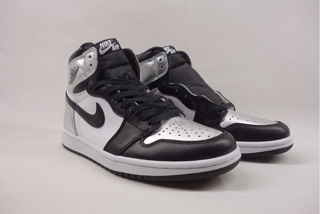 air jordan 1 retro high silver toe