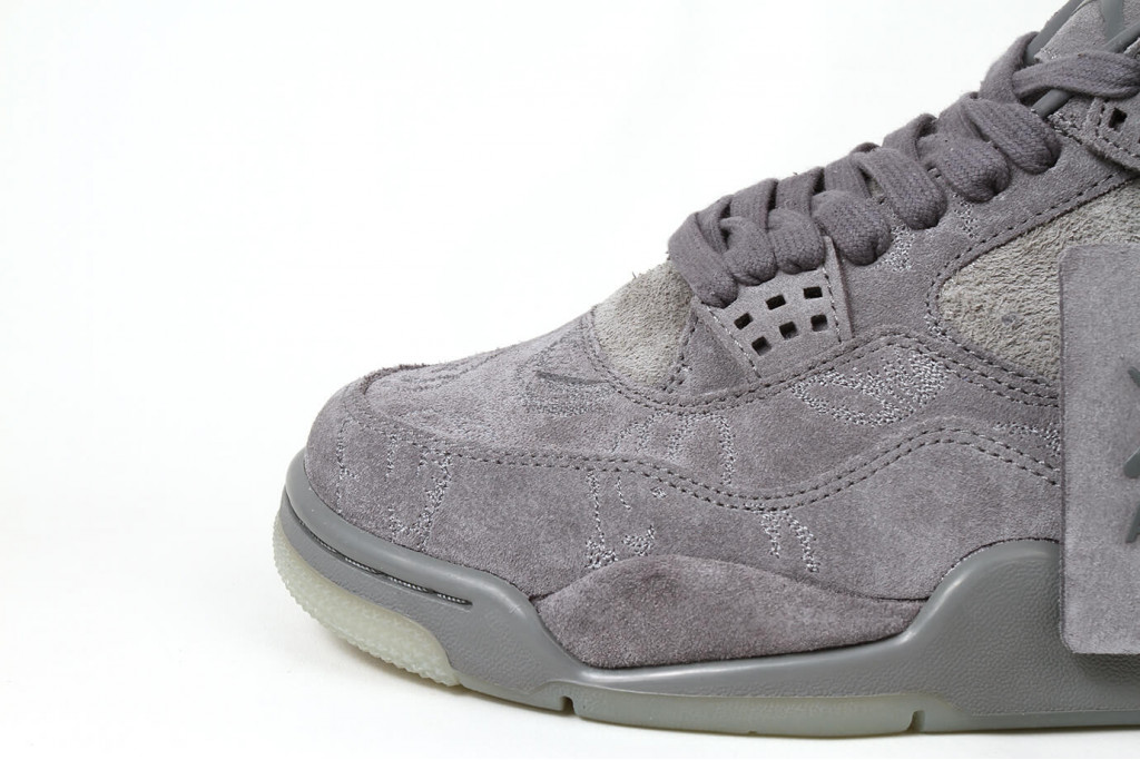 air jordan 4 retro kaws