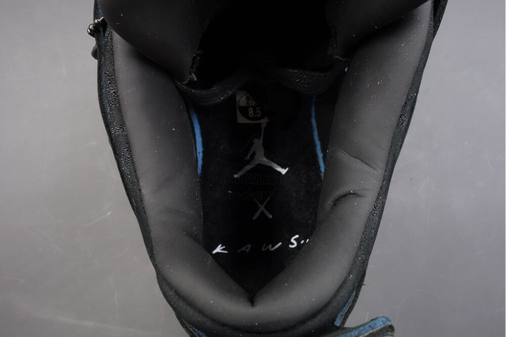 air jordan 4 retro kaws black