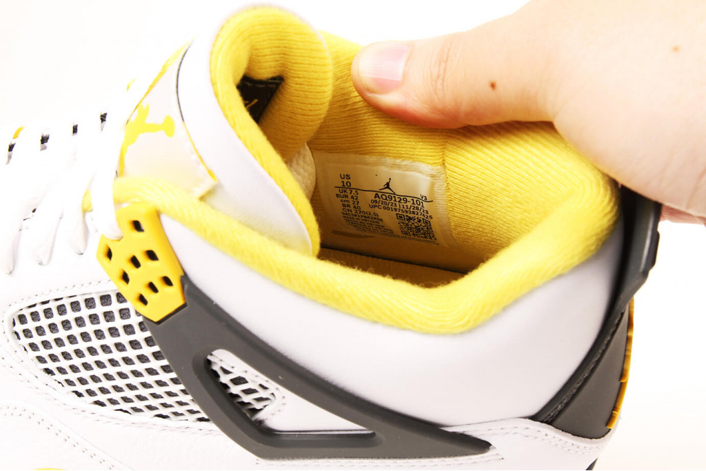 air jordan 4 retro vivid sulfur