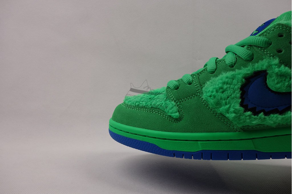 sb dunk low grateful dead bears green