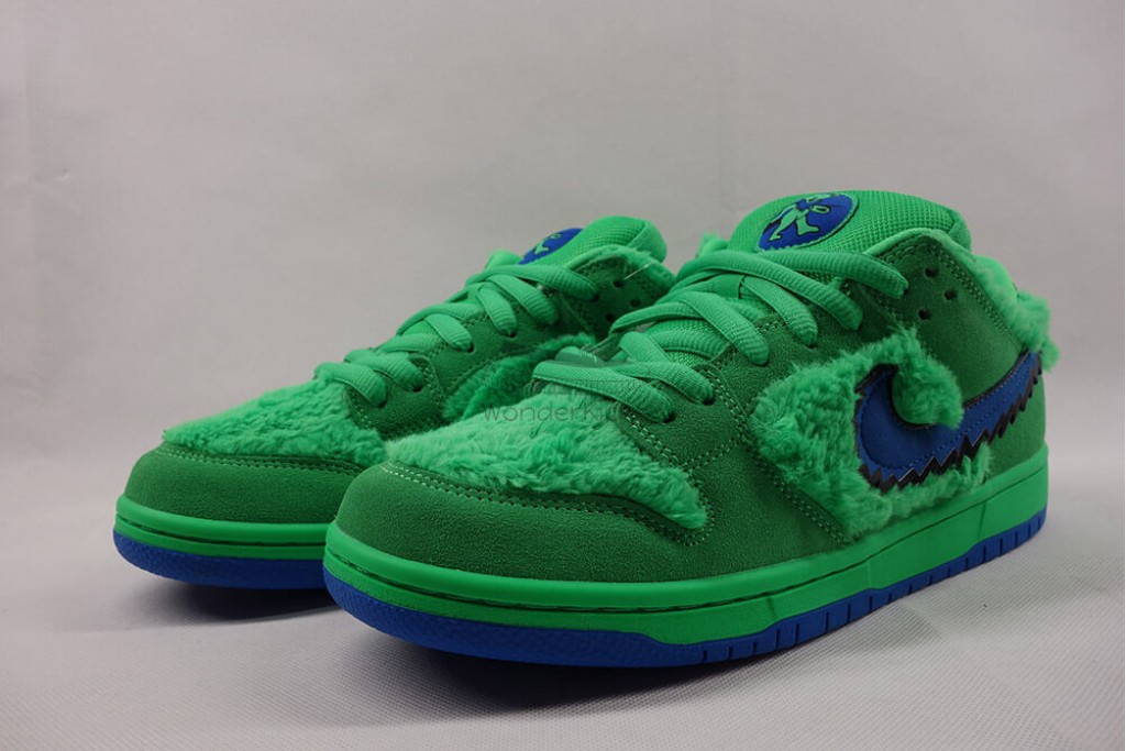 sb dunk low grateful dead bears green