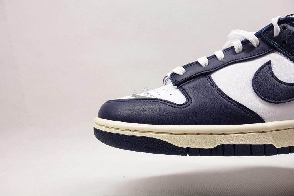 dunk low vintage navy