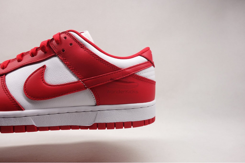 dunk low university red (2020)